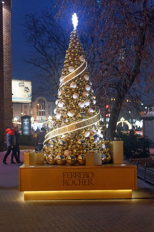 Новогоднее золото Ferrero Rocher